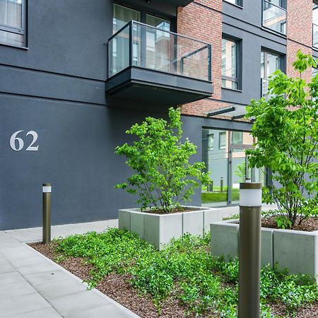 Apartment With Balcony And Free Parking In Poznan By Noclegi Renters Kültér fotó