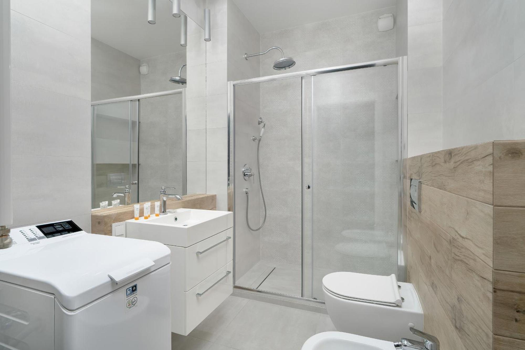 Apartment With Balcony And Free Parking In Poznan By Noclegi Renters Kültér fotó